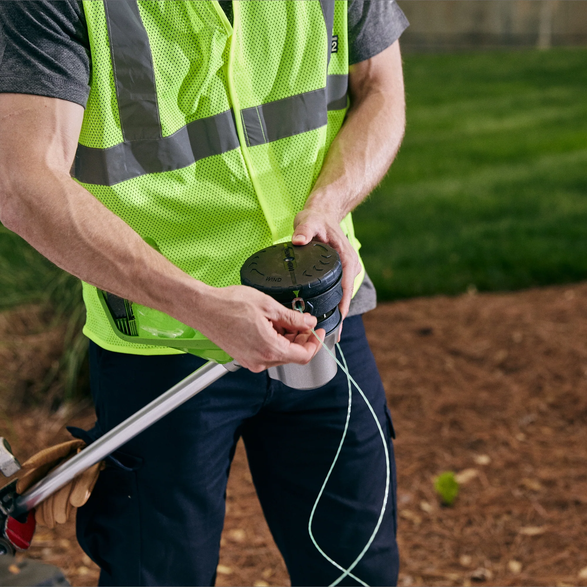 82V 1.5kW String Trimmer with 4Ah Battery and Dual Port Charger (82ST15-4DP) - Image 7